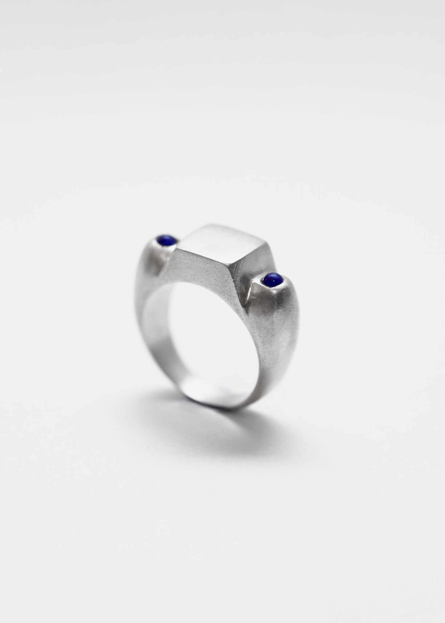 Anillo hecho a mano en plata Foto detalle de producto