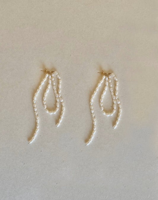 Pendientes de hilo de perlas barrocas