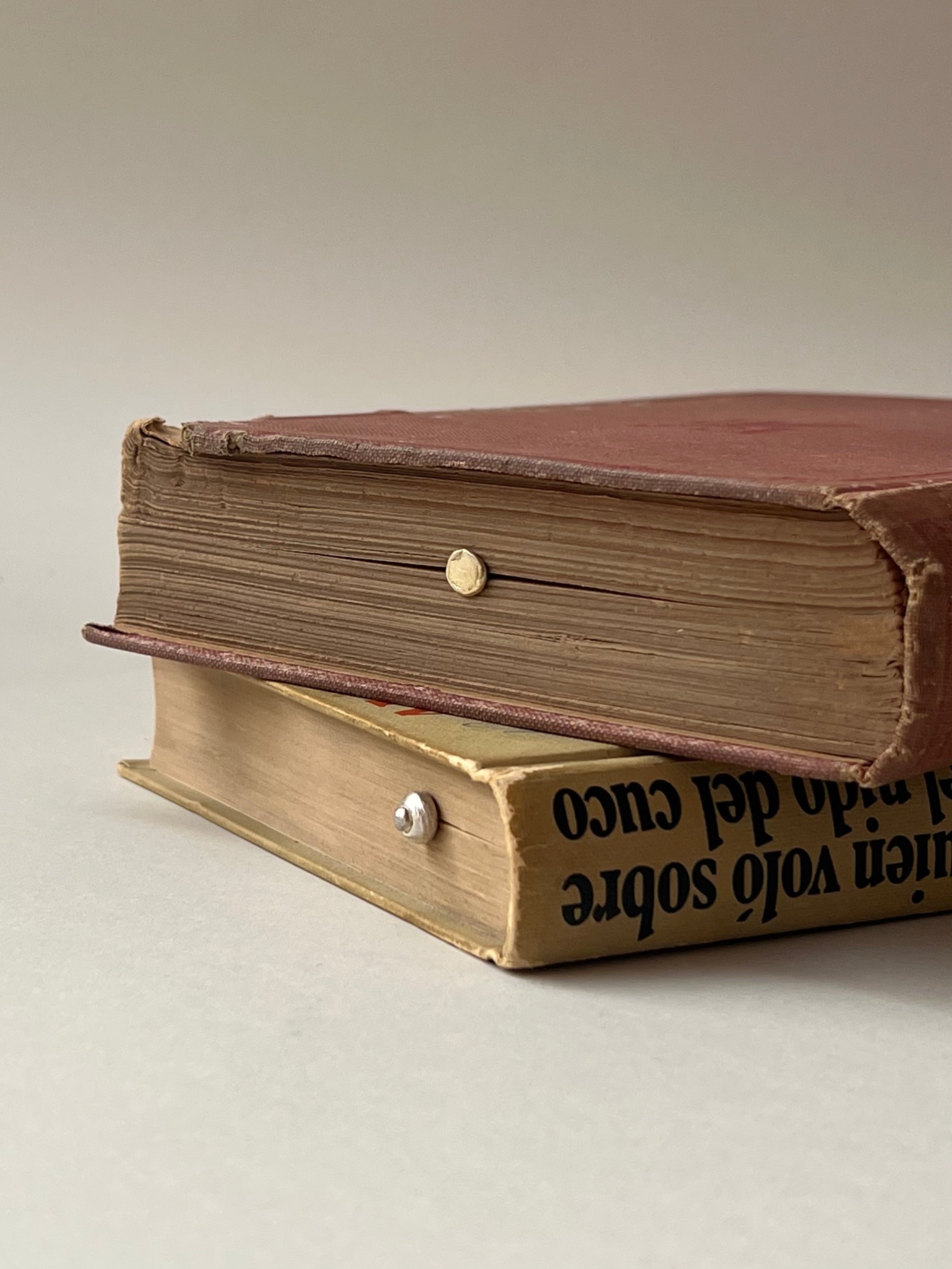 Punto de libro clásico