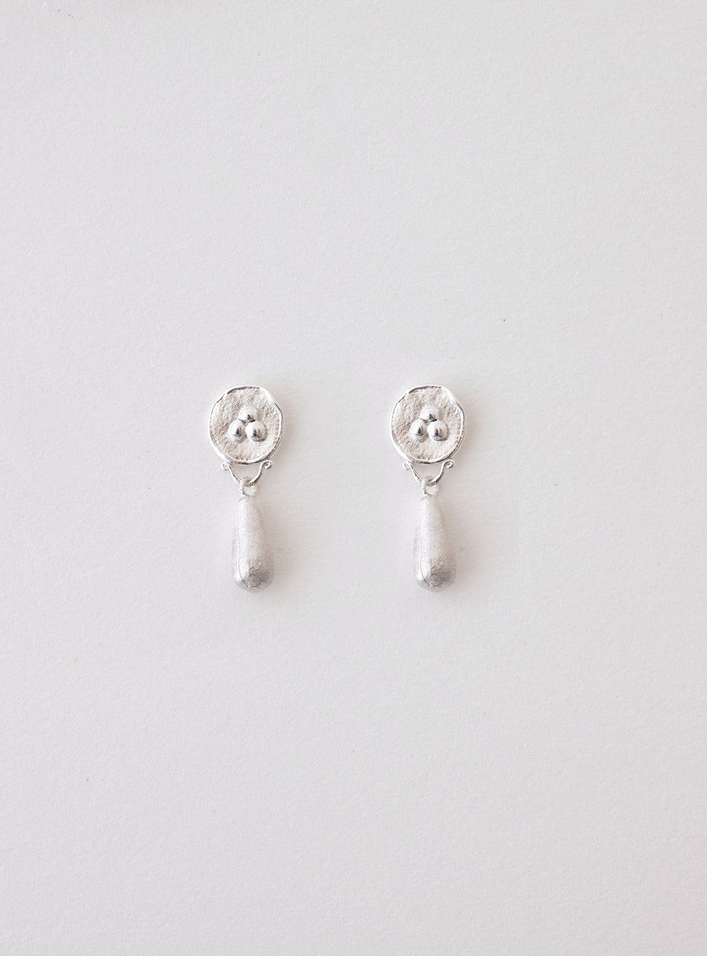 Pendientes de plata. Foto detalle.