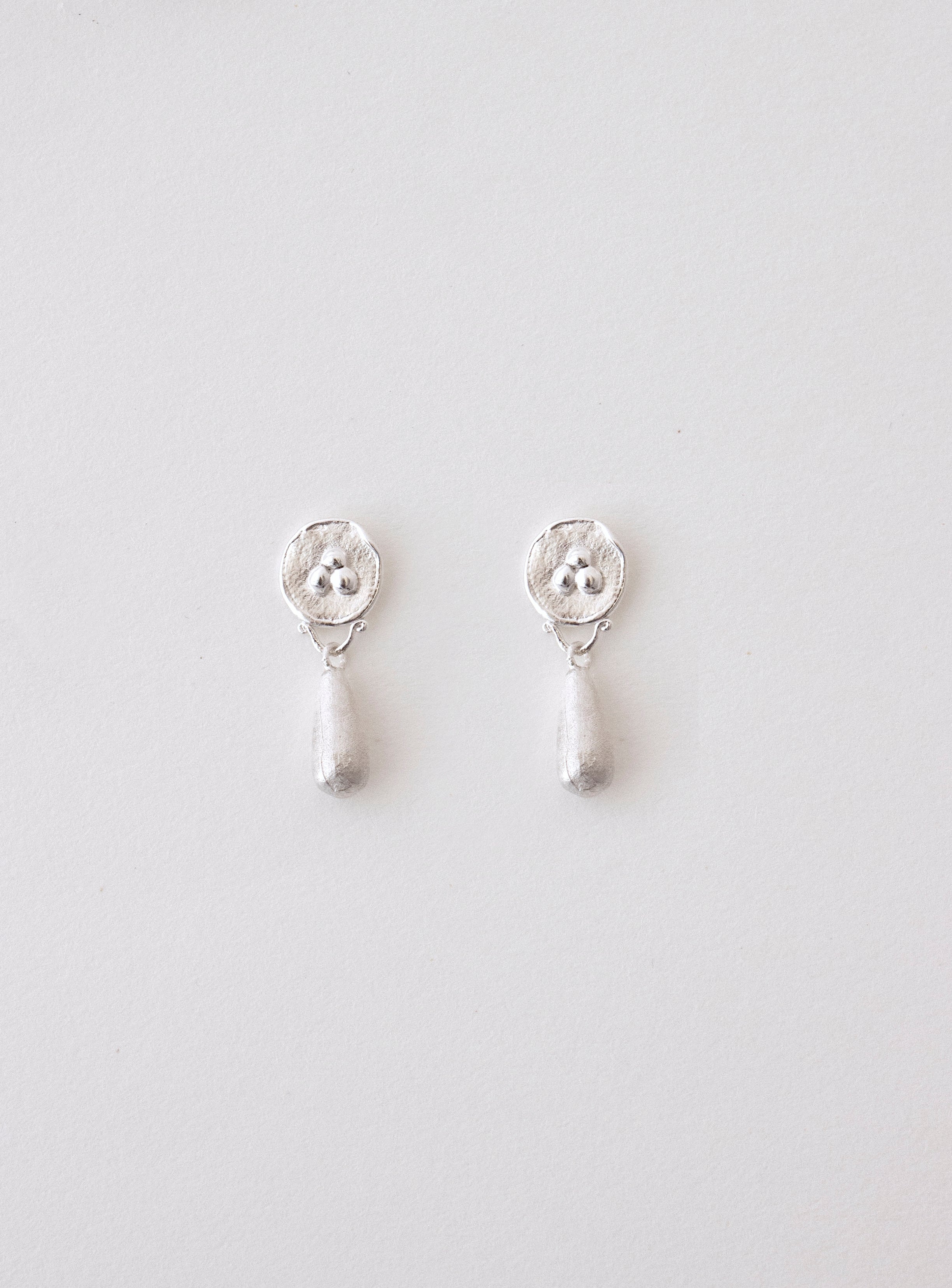 Pendientes de plata. Foto detalle.
